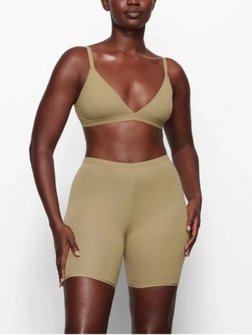Skims FE Army Shorts